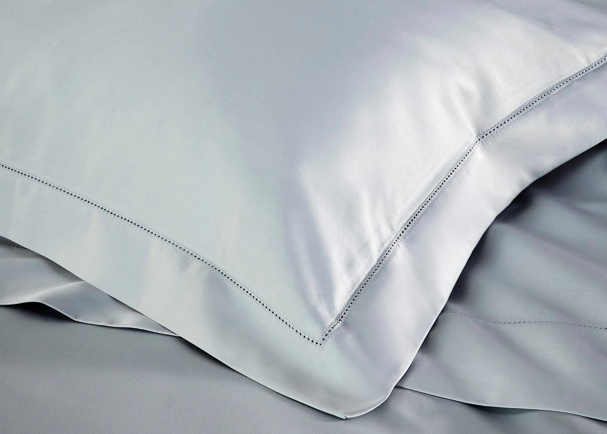 Christy Premium "900 Thread Count Picot" Bed Linen in Silver