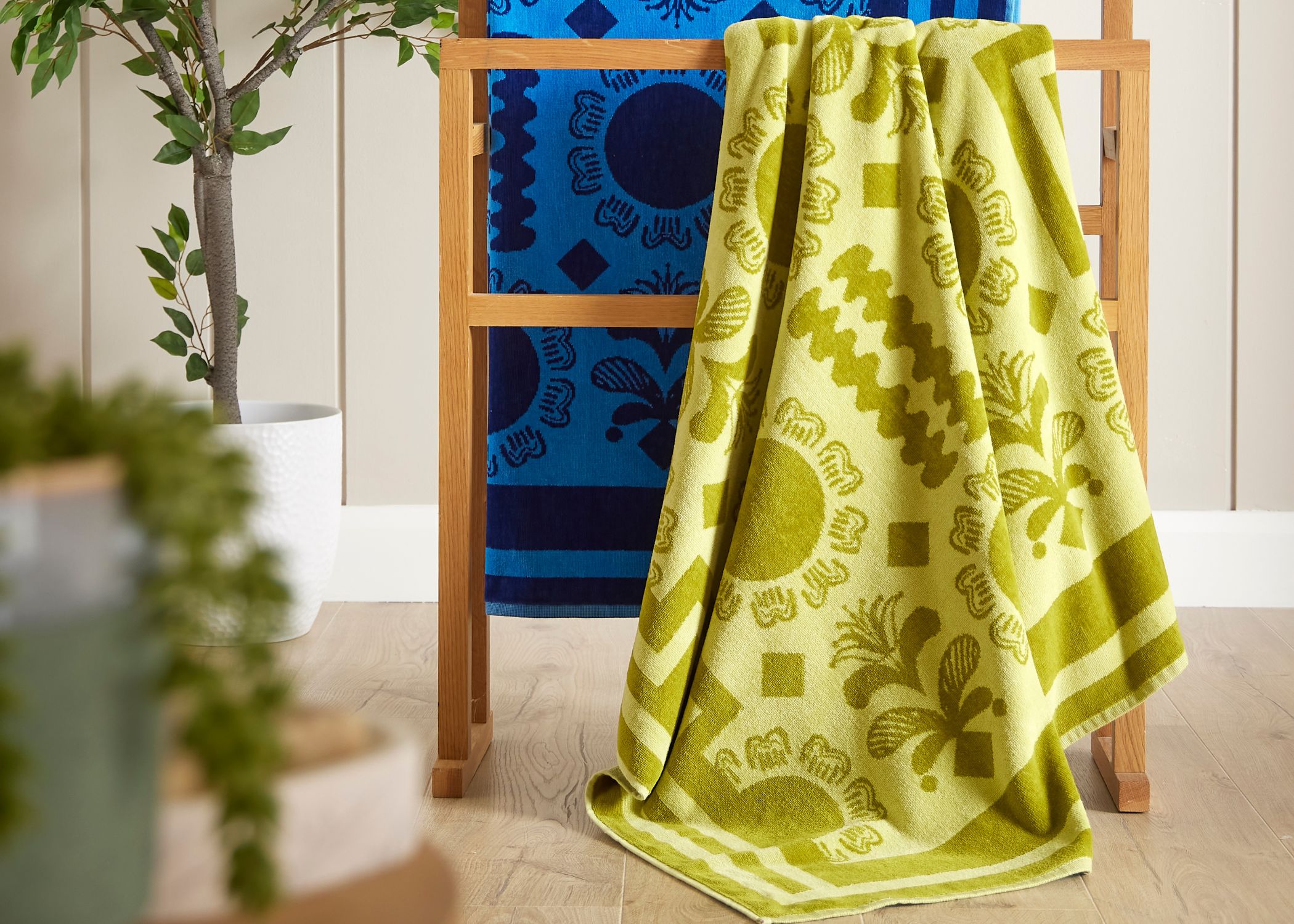 Christy "Amalfi" Beach Towel in Key Lime