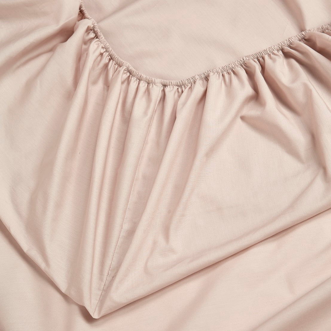 Christy "200TC Egyptian Cotton" Plain Dyed Sheets & Duvet Covers in Petal Pink