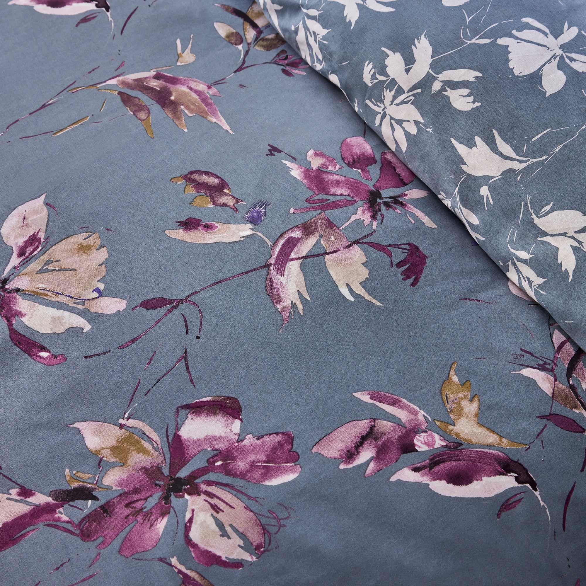 Christy "Floral" Duvet Cover Sets in Aubergine