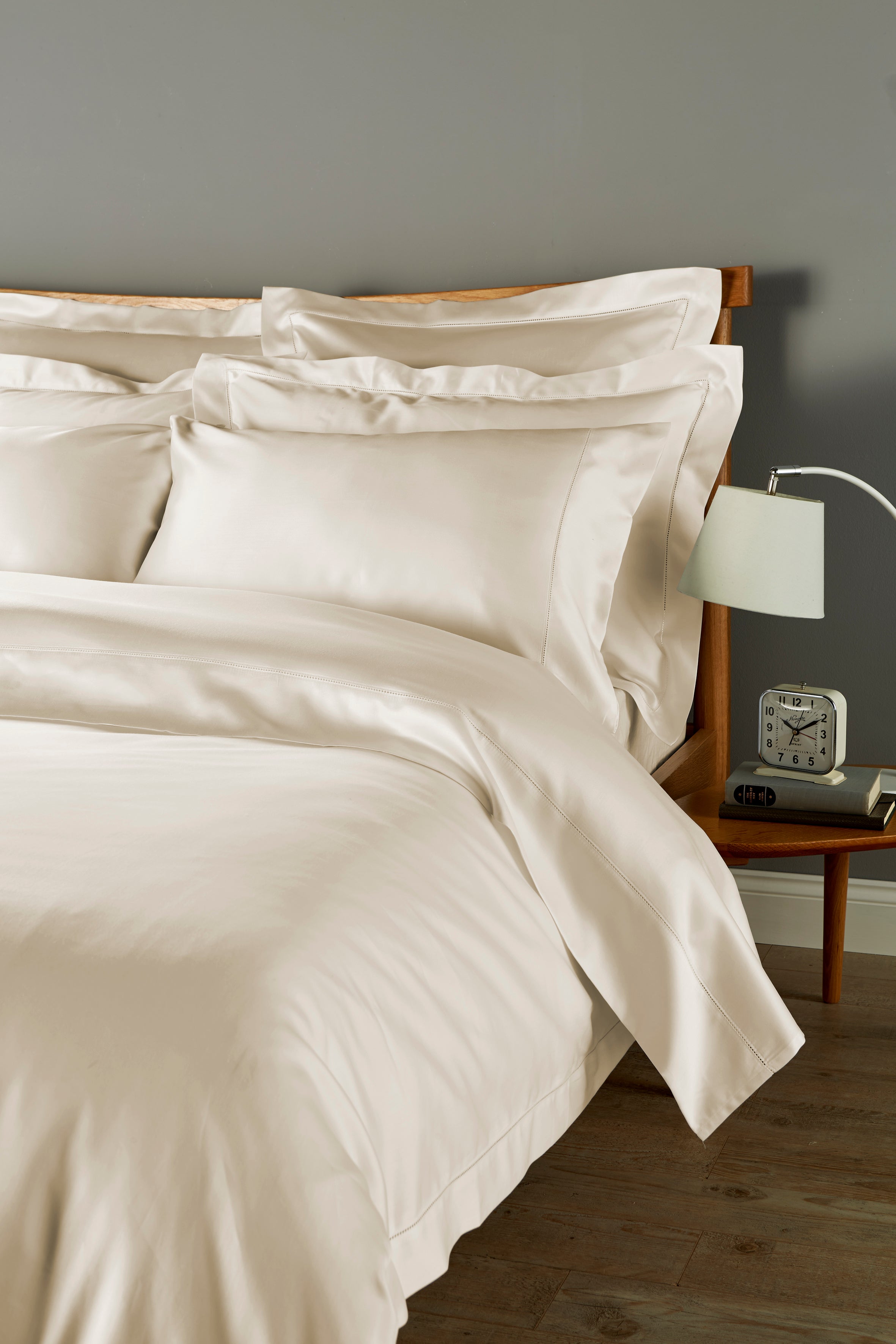 Christy Premium "900 Thread Count Picot" Bed Linen Cream