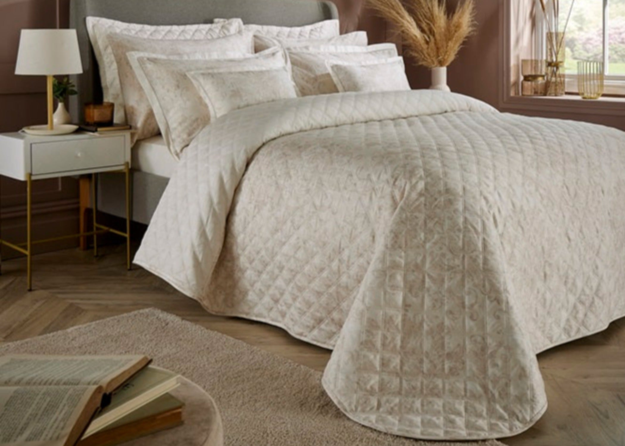 Christy "Trento" Bedspread Sets in Honey