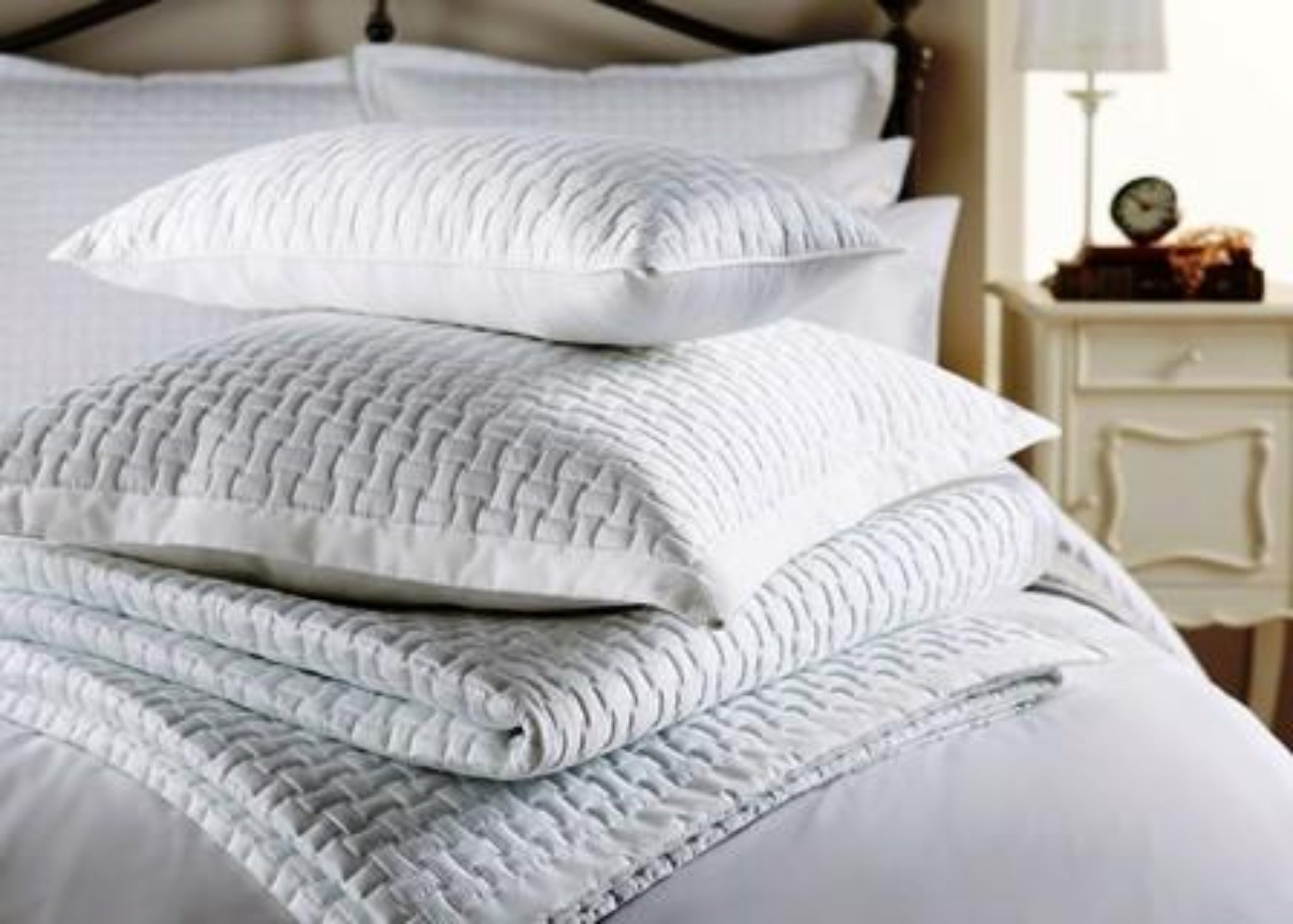 Henry Christy "Windsor" Decorative Throw & Shams - in White